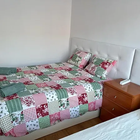 شقة Large Near Fira And Center لوسبيتاليت دي يوبريغات